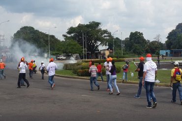 ¡SIN PIEDAD! A perdigonazos reprimieron protesta en la Urbanización Don Samuel de Barinas (+Fotos)