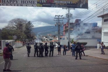 ¡SITUACIÓN TENSA! Reportan enfrentamientos en las inmediaciones del CNE en Táchira (+VIDEO)