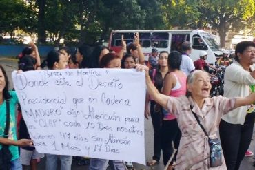 ¡HAY HAMBRE! Trancan la Cota 905 para protestar por falta de comida (+Fotos)