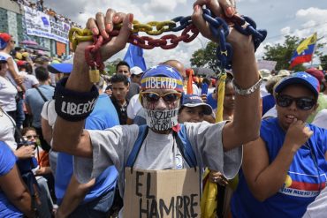 ¡GRACIAS AL CHAVISMO! Por tercer año seguido Venezuela es el país más desdichado del mundo según el análisis de este prestigioso economista