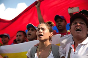 ¡NO ESTÁN SOLOS, NICOLÁS! Estudiantes se unen a la ola de protestas de transportistas