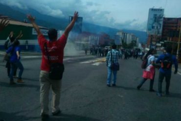 ¡ÚLTIMO MINUTO! Denunciaron represión en protesta de estudiantes en Mérida (+Fotos)