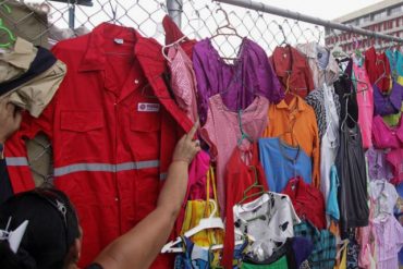 ¡EN LA CARRAPLANA! Trabajadores de Pdvsa comenzaron a vender sus uniformes para comprar alimentos