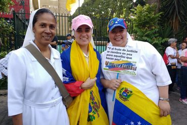 ¡PÍLLALO! Hasta las monjitas se unieron a la Toma de Venezuela (Nadie quiere nada con Nicolás)