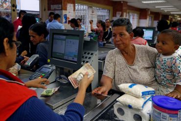 ¡EN EL HUESO! Crisis llevó a venezolanos a perder 8 kilos en 2016