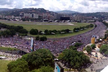 ¡NO CABÍA UN ALMA! La impresionante imagen tomada por un dron en Caracas durante la Toma de Venezuela