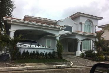 ¡HUMILDEMENTE! Cuñado de Cilia Flores compró una casa en Panamá por 665.000 dólares