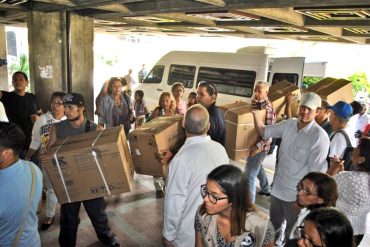 ¡ATROPELLO! Sebin intenta arrestar a trabajadores del Hospital Magallanes de Catia que aceptaron los insumos