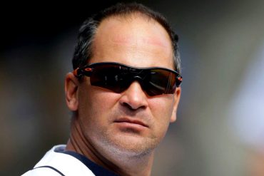 ¡LO ÚLTIMO! Los Tigres de Detroit maletearon a Omar Vizquel