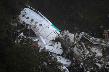 ¡TRAGEDIA EVITABLE! Avión donde viajó el Chapecoense tenía poco combustible y exceso de peso