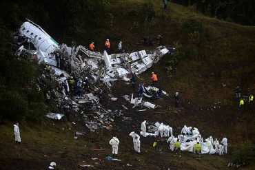 ¡IMÁGENES DOLOROSAS! El rescate de los cuerpos y sobrevivientes de la tragedia del Chapecoense