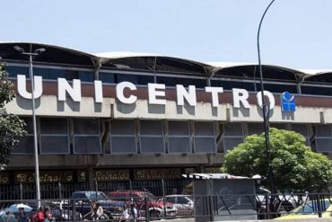 ¡QUÉ TRISTE! Murió infartado un pensionado en el baño de hombres del Unicentro El Marqués