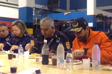 ¡COMO TODOS LOS AÑOS! Capriles compartió cena de Navidad con Bomberos de San Antonio de los Altos