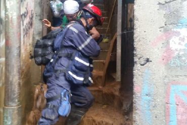 ¡FATAL! Fuertes lluvias en el municipio Sucre dejaron un fallecido: le cayó un muro