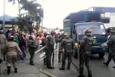 ¡CRECE LA TENSIÓN! Militarizan Tucupita tras ola de saqueos: Comercio permanece cerrado