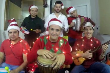 ¡SENCILLAMENTE GENIAL! Así es como estos venezolanos se gozaron la canción de Navidad (+Video)