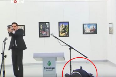 ¡IMÁGENES FUERTES! Asesinaron al embajador ruso en Turquía y quedó registrado en este video