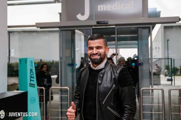 ¡QUÉ ORGULLO! Tomás Rincón jugará con la Juventus: Ya está en Turín para pruebas médicas (+Video)