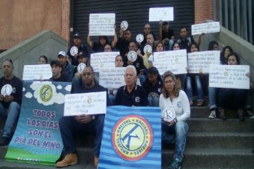 ¡BRAVOS! Trabajadores de Kreisel se le alzan a la Sundde y exigen pagos retenidos: tienen 47 días sin cobrar