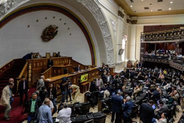 ¡SE LOS MOSTRAMOS! Los diputados chavistas que se incorporaron a la juramentación de la nueva directiva de la AN