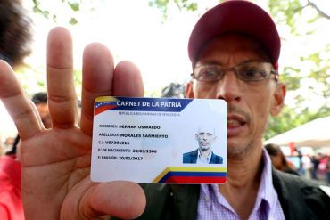 ¡DE LO ÚLTIMO! El patético mensaje de un chavista que dice haber visto a opositores sacando su “Carnet de la Patria”