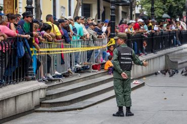 ¡SOLO EN REVOLUCIÓN! Muere de un infarto en plena cola para sacar el “Carnet de la Patria”