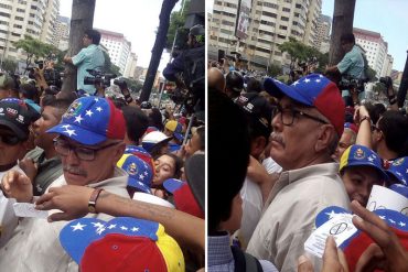 ¡AJÁ! Los “papelitos” que repartieron en la marcha al CNE que no gustarán ni al gobierno ni a la MUD