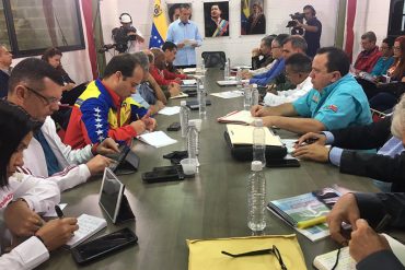 ¡Y NINGUNO FUNCIONA! Maduro sacudió una vez más su ineficiente gabinete ministerial (+lista de sacudidos)