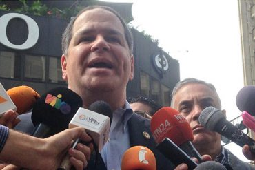 ¡URGENTE! Impiden salida del país al diputado Luis Florido: Tendría prohibición de salida en sistema