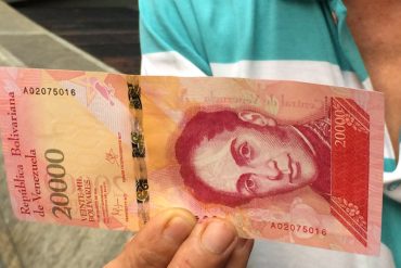 ¡ENTÉRATE! La razón por la que algunos comerciantes no estarían recibiendo el billete de Bs. 20.000