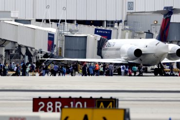 ¡ÚLTIMA HORA! Evacúan aeropuerto de Fort Lauderdale tras fuerte tiroteo: Hay varios muertos (+Video)