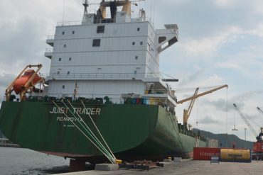 ¡BIEN TARDE! Se acabó la Navidad y hasta ahora fue que llegó cargamento de pernil a Puerto Cabello