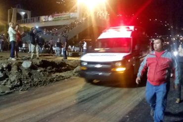 ¡PAÑOS DE AGUA TIBIA! Abren paso vehicular por trocha tras desplome del puente de Guanape (+Video)