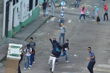 ¡SE ENCIENDE TÁCHIRA! Encapuchados protestaron en las adyacencias de la UCAT