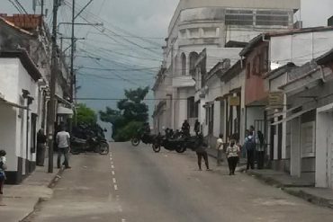 ¡ÚLTIMA HORA! Reportan represión a estudiantes en la UCAT: habría detenidos y heridos