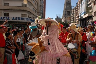 ¡Y EL PAÍS CON HAMBRE! Oficialismo despilfarra más de Bs. 1000 millones en Carnavales de Caracas