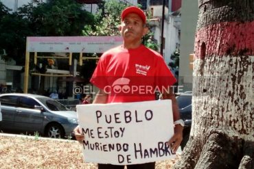 ¡INSÓLITO! Chavista protestó «por hambre» frente a la AN: Sus camaradas lo sacaron a patadas