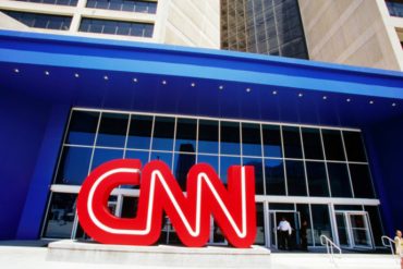 ¡DOSIS DE PATRIA! Hurtaron equipos de CNN en Español en Venezuela