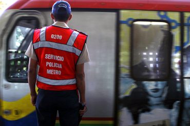 ¡ÚLTIMA HORA! Liberan a equipo de NTN24 tras ser detenido en el Metro por cubrir actividad opositora