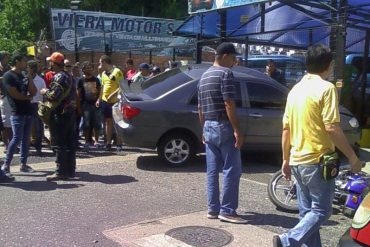 ¿JUSTICIA? Delincuente que cometió robo masivo se mató cuando huía: su moto chocó contra un carro