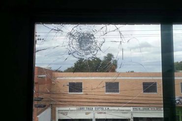 ¡GRAVE! Motorizados atacaron residencia de dirigente de Voluntad Popular en Cagua (+Fotos)