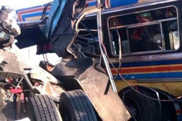 ¡LAMENTABLE! Reportaron 16 heridos por vuelco de autobús en Cojedes