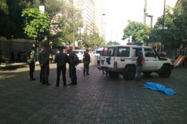 ¡QUÉ HORROR! Niños en situación de calle habrían matado a dos militares en Sabana Grande