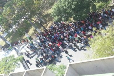 ¡ENTÉRATE! Estudiantes “manipulados por el Psuv” atacaron la alcaldía de Barquisimeto (+Fotos)