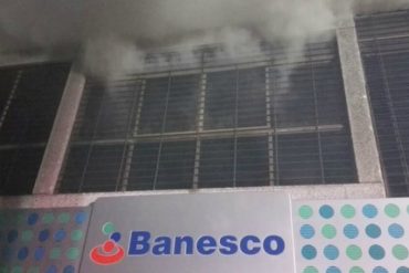 ¡ÚLTIMA HORA! Reportan incendio en sede de Banesco en avenida Bolívar de Valencia