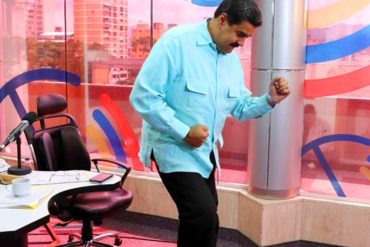 ¡ASÍ SON LAS COSAS! Mientras tú vives en cola, enfermo, sin medicinas y con hambre, Maduro baila “salsa cabilla” (+Video)