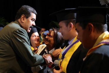 ¡CÍNICO! Maduro a trabajadores: No se callen ante la indolencia, el deterioro, la burocracia y la corrupción (+Video)