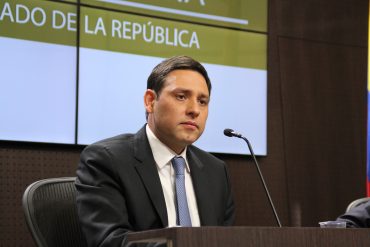 ¿SANTOS ACTUARÁ CONTRA SU COMPINCHE? Presidente del Senado colombiano pide reevaluar las relaciones con Venezuela