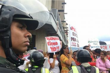 ¡ÚLTIMA HORA! Protestan en Miraflores para exigir viviendas