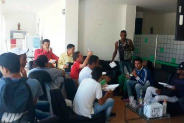 ¡OTRA RAYA! 25 venezolanos fueron deportados por trabajar ilegal en Santa Marta